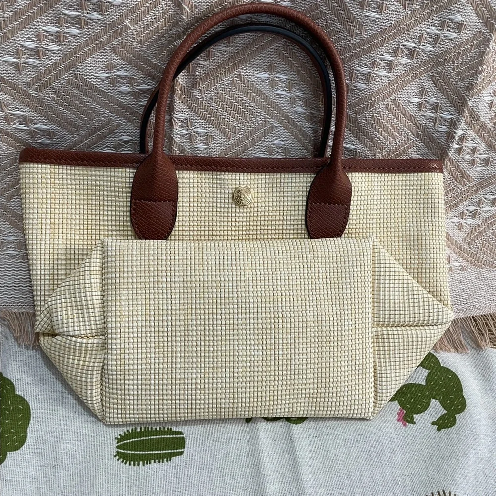 Longchamp Cream Woven Tote with Brown Horse Motif - Picture 4 of 11